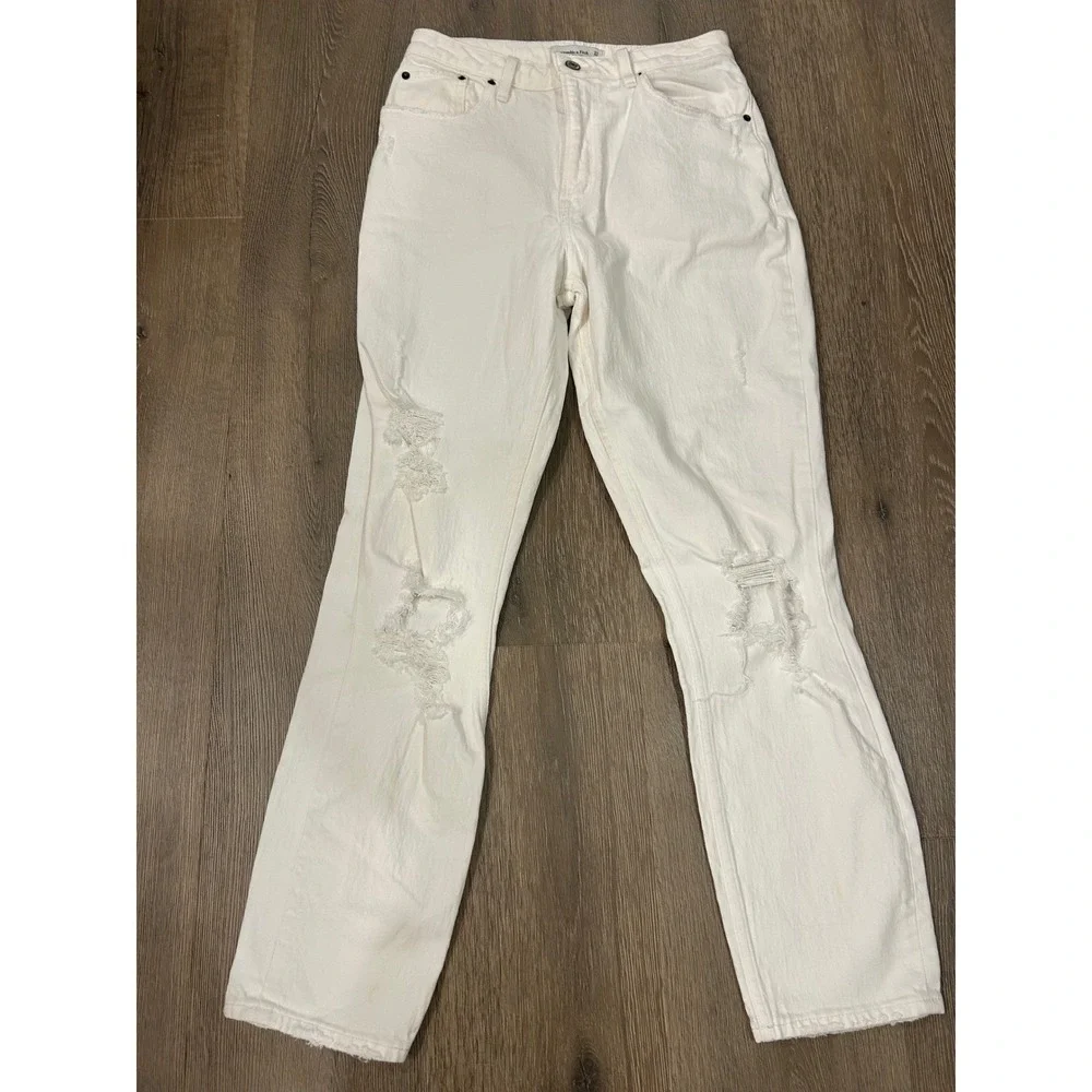 Abercrombie & Fitch Curve Love High Rise Mom Jeans White Distressed 27 4L Long‎
